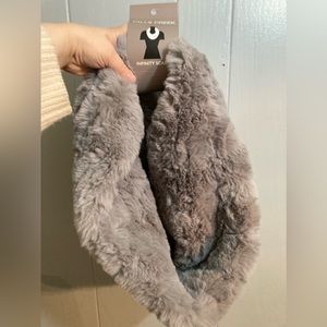New women’s infinity scarf faux fur